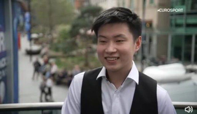 这部被誉为“国漫之光”的作品，原作本就硬核，大漠狂沙、刀光剑影，随便一帧都是壁纸。